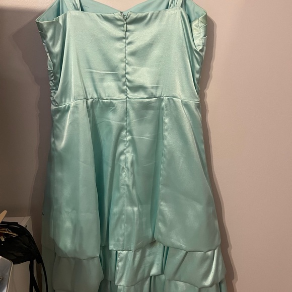 Mint Green Le Chateau formal dress - Picture 2 of 5